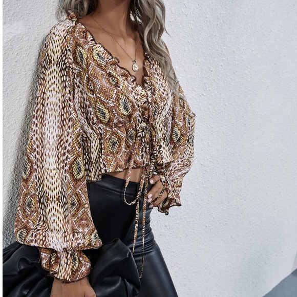 Tops Blouse Bell Sleeve Ruffle Tie Front - Picture 2 of 3